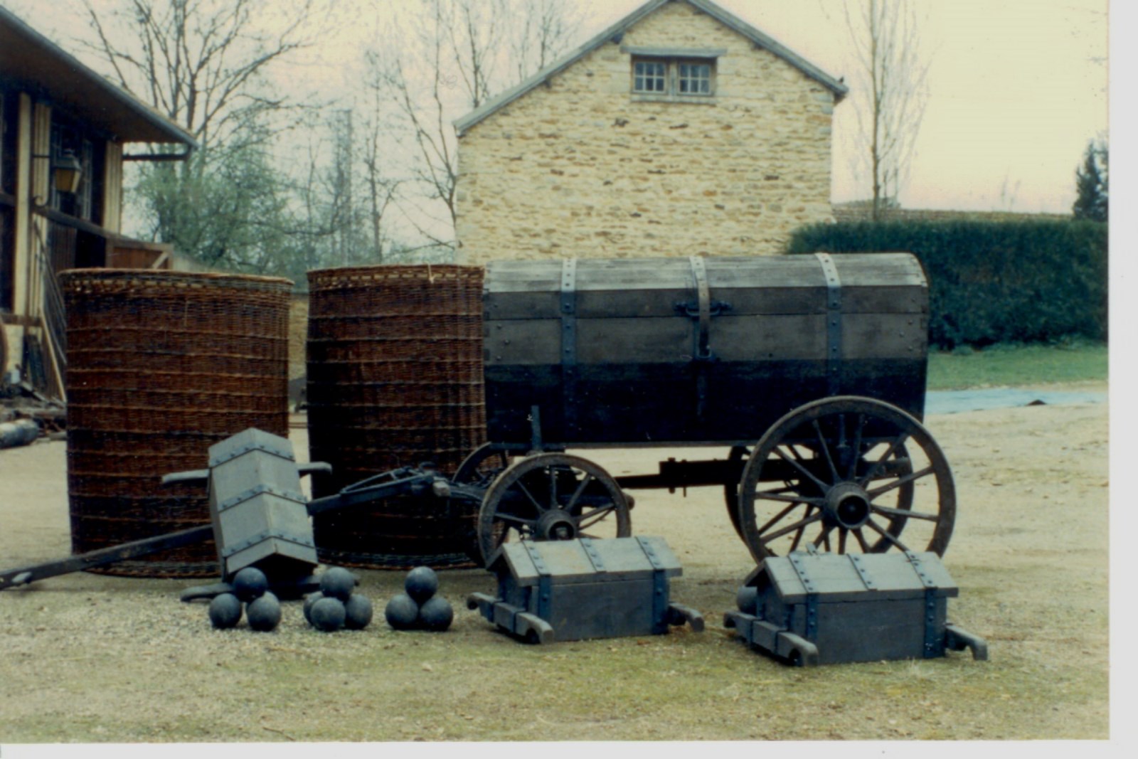 Voiture hippomobile millitaire en Gironde